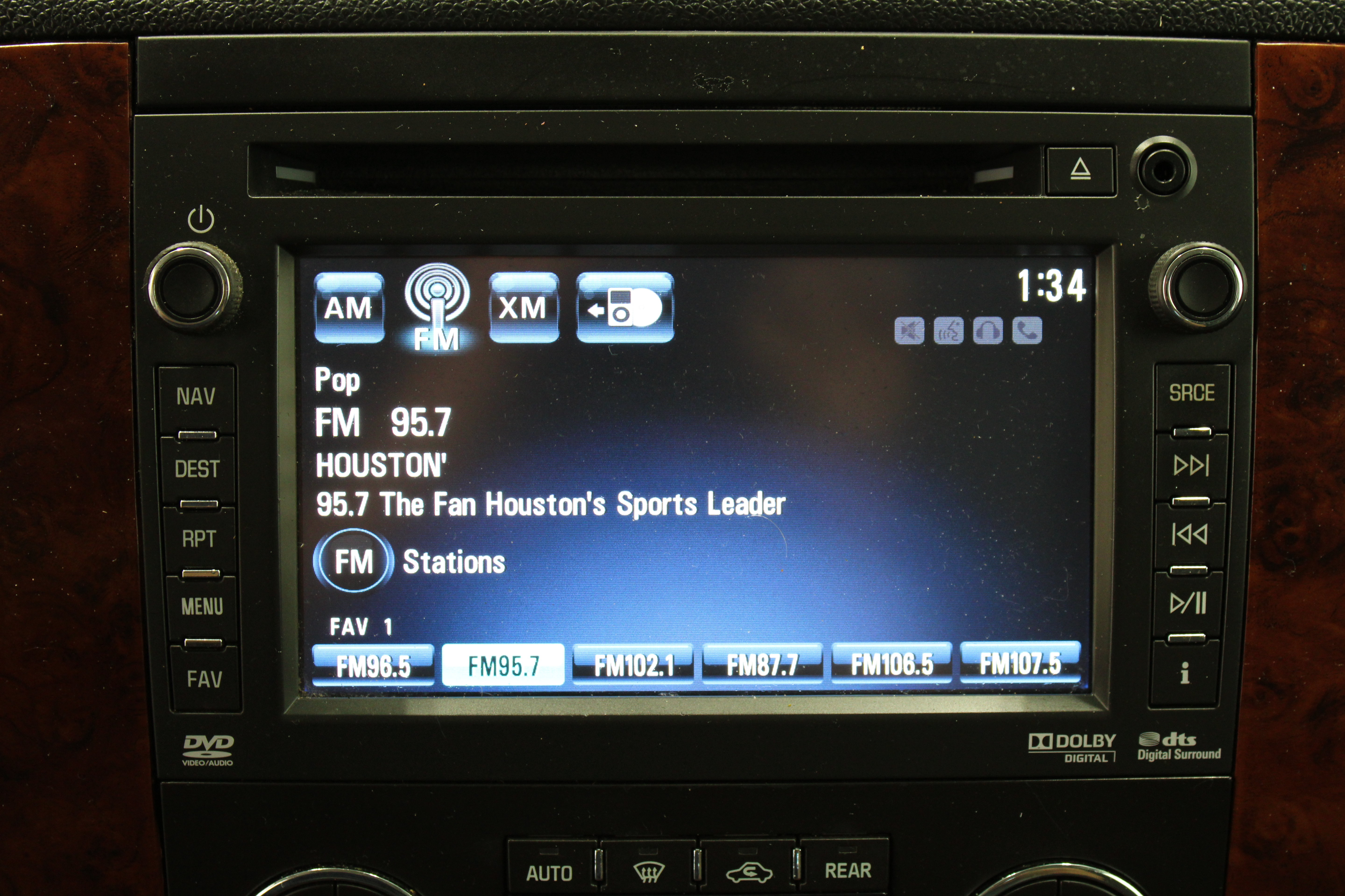 Used 2013 Chevrolet Tahoe LTZ RWD image 18