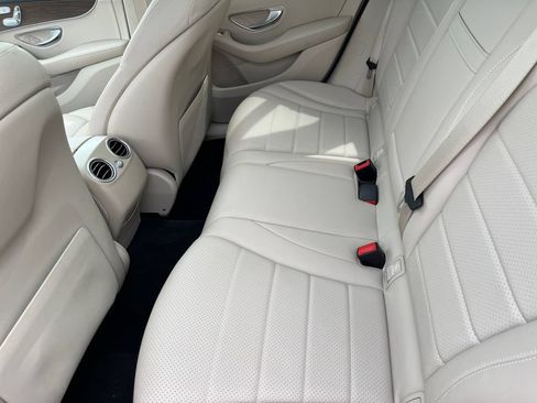 Used 2020 Mercedes-Benz GLC 300 4MATIC image 13