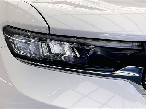 New 2026 Jeep Grand Cherokee L 4WD image 15