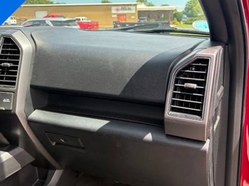 Used 2018 Ford F150 XLT w/ Equipment Group 302A Luxury AWD/4WD image 32