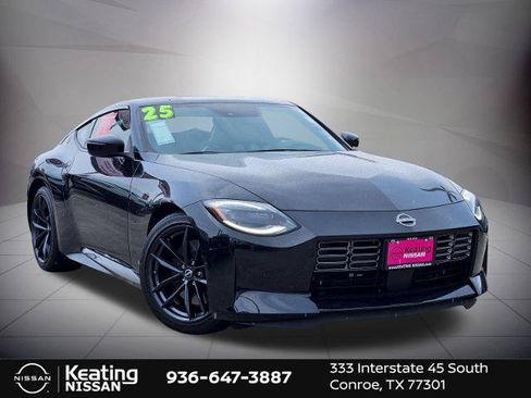 Certified 2025 Nissan Z Performance w/ Floor Mat Package RWD image 3