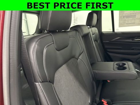 New 2025 Jeep Grand Cherokee Altitude AWD/4WD image 12