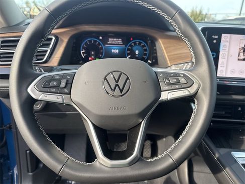 New 2026 Volkswagen Atlas SE image 16