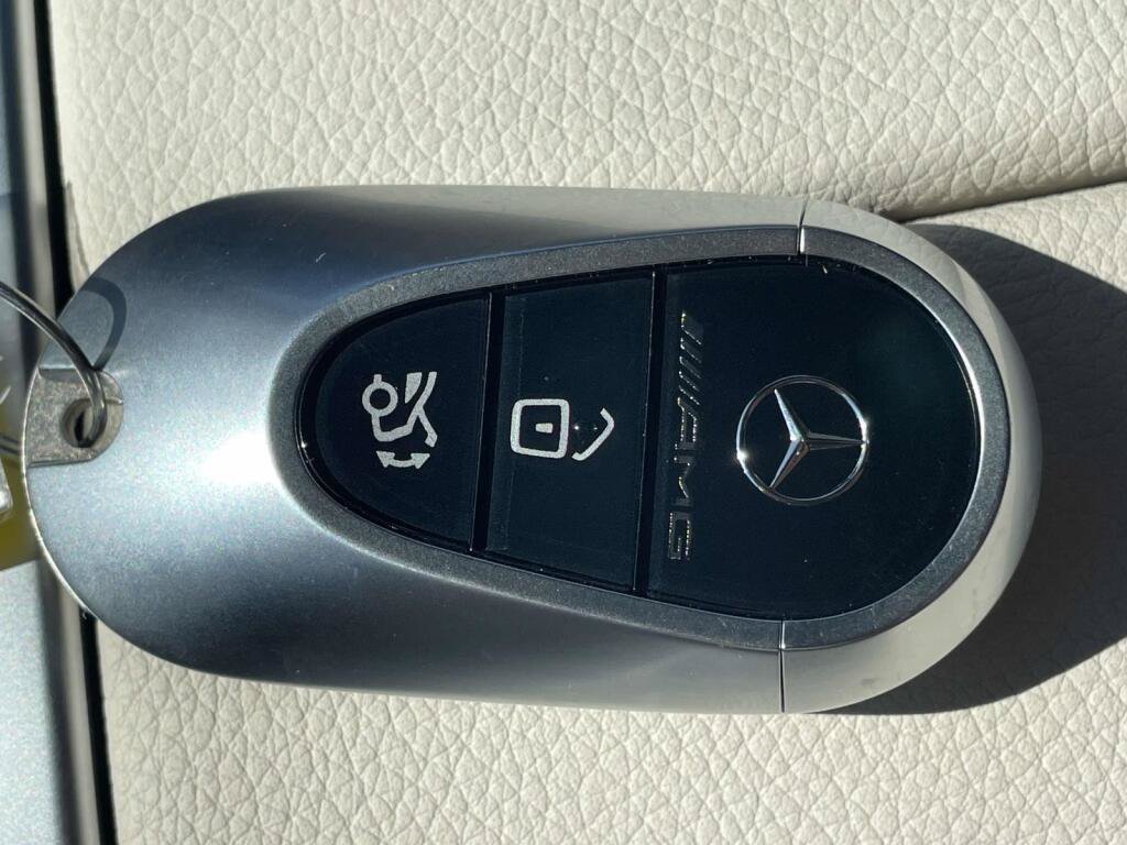 Used 2026 Mercedes-Benz CLE 53 AMG 4MATIC Coupe image 4