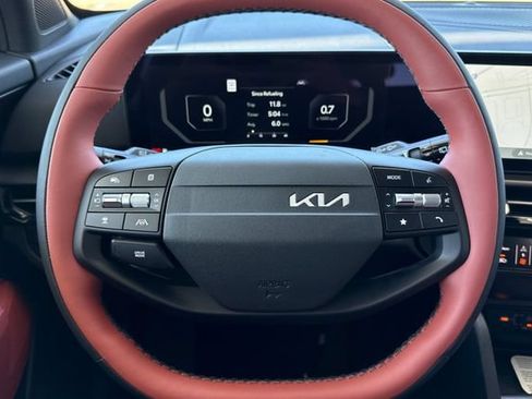 New 2026 Kia Sportage SX FWD image 29