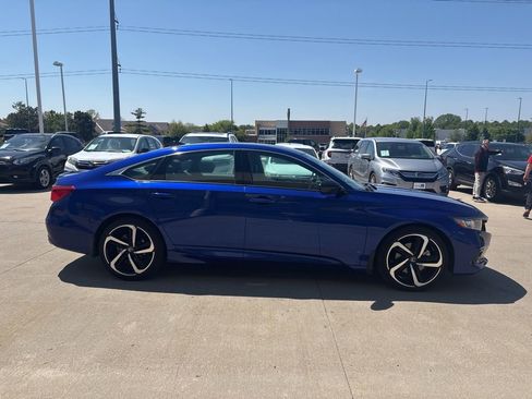 Used 2022 Honda Accord Sport image 4