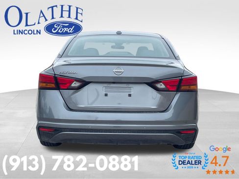Used 2025 Nissan Altima 2.5 SV FWD image 4