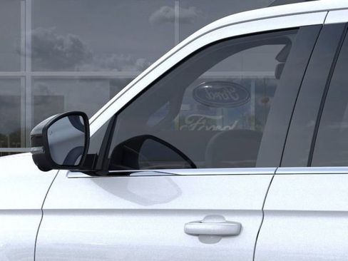 New 2025 Ford Expedition Active image 20