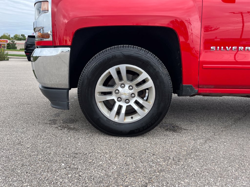 Used 2017 Chevrolet Silverado 1500 LT w/ All Star Edition AWD/4WD image 28