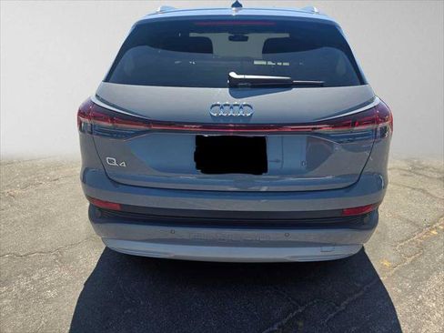 Used 2024 Audi Q4 e-tron Premium RWD image 4