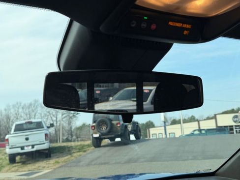 Used 2024 Chevrolet Colorado Trail Boss w/ Advanced Trailering Package image 27