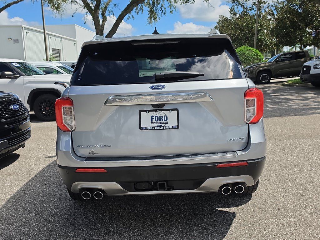 Certified 2023 Ford Explorer Platinum w/ Technology Package AWD/4WD image 6