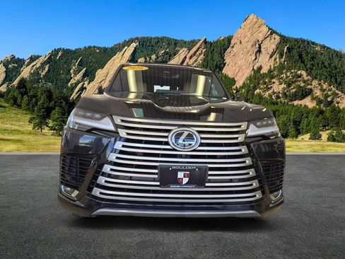 Used 2026 Lexus LX 600 4WD w/ Luxury Package image 2