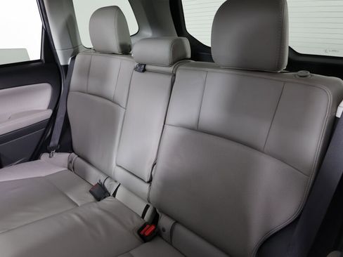 Used 2015 Subaru Forester 2.5i Limited image 15
