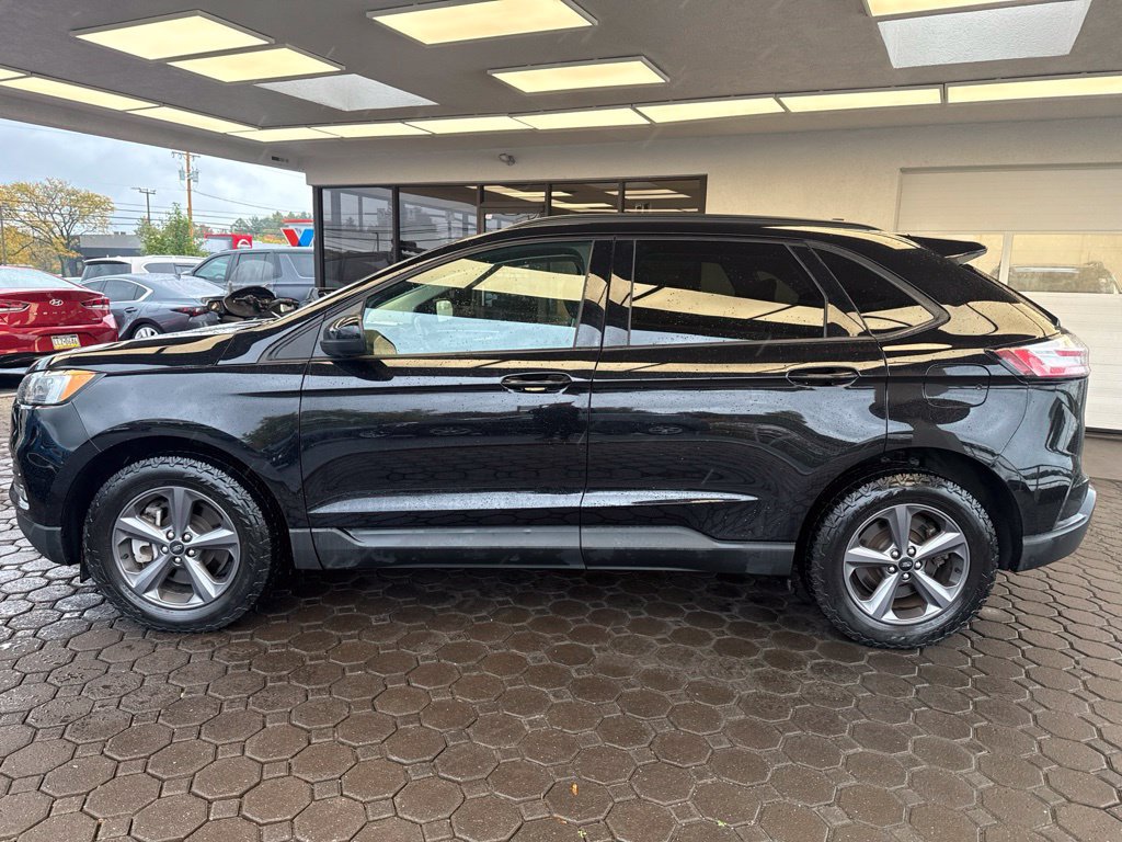 Used 2024 Ford Edge SEL w/ Sport Appearance Package AWD/4WD image 9
