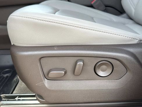 Used 2025 Chevrolet Tahoe Z71 w/ Z71 Off-Road Package image 22