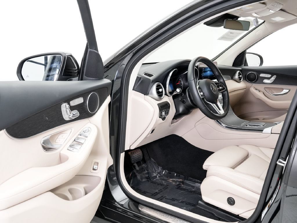 Used 2022 Mercedes-Benz GLC 300 4MATIC image 7