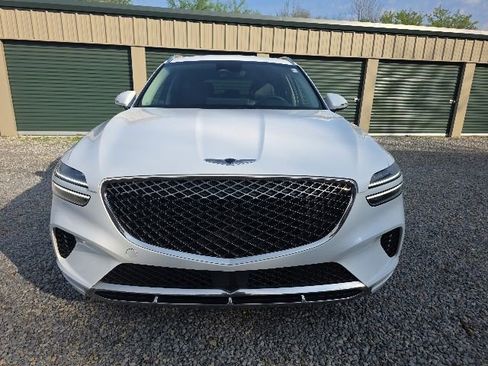 Used 2022 Genesis GV70 2.5T w/ Select Package AWD/4WD image 11