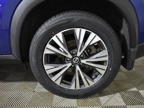 Used 2021 Nissan Rogue SV w/ Premium Package image 42