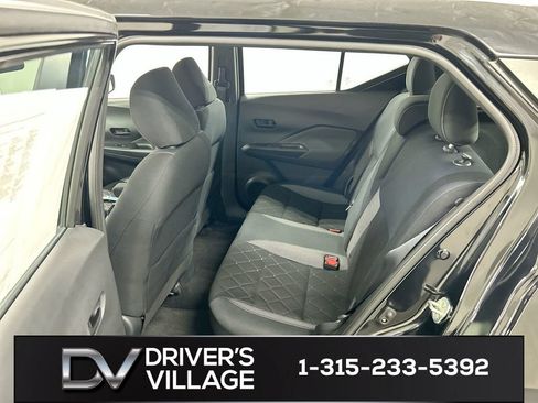 Used 2019 Nissan Kicks S FWD image 19