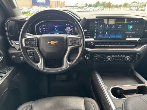 Used 2024 Chevrolet Silverado 2500 LTZ w/ LTZ Convenience Package AWD/4WD image 25