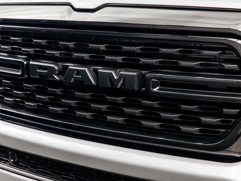 Used 2023 RAM 1500 Big Horn AWD/4WD image 4