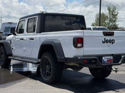 Used 2022 Jeep Gladiator Sport w/ Trailer Tow Package AWD/4WD image 7