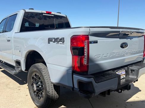 Used 2025 Ford F350 Lariat w/ Lariat Ultimate Package AWD/4WD image 9
