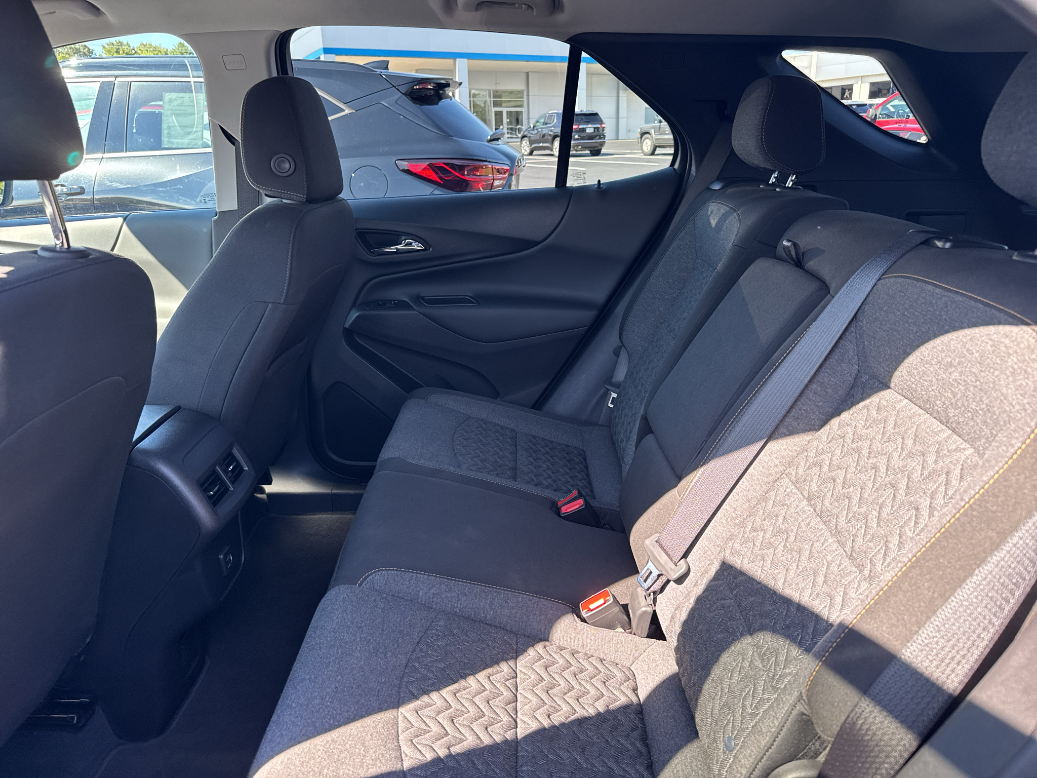 Used 2024 Chevrolet Equinox LT FWD image 17