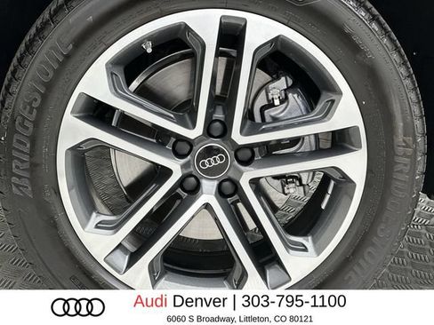 Used 2025 Audi Q5 Premium w/ Convenience Package AWD/4WD image 10