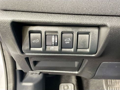 Used 2025 Subaru Outback Premium AWD/4WD image 14
