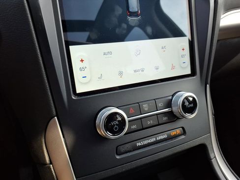 Used 2022 Ford Edge SEL AWD/4WD image 23
