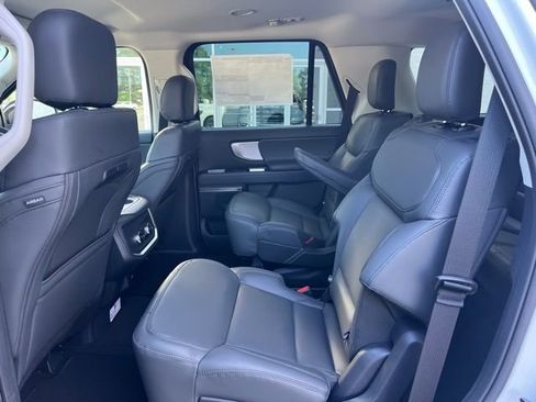 New 2026 Ford Expedition Active RWD image 5