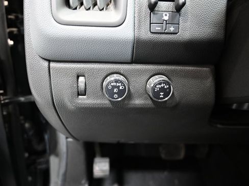 Used 2017 Chevrolet Colorado Z71 image 24