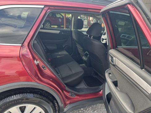 Used 2019 Subaru Outback 2.5i Premium AWD/4WD image 15
