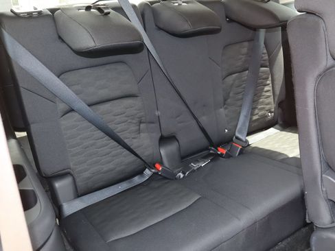 Used 2025 Nissan Pathfinder SV FWD image 19