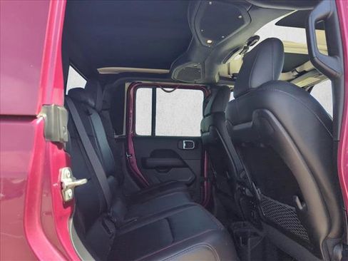 Used 2024 Jeep Gladiator Rubicon image 16