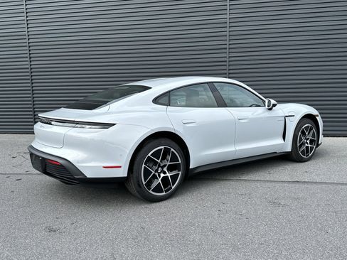 New 2025 Porsche Taycan image 5