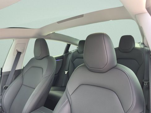 Used 2025 Tesla Model 3 RWD image 21