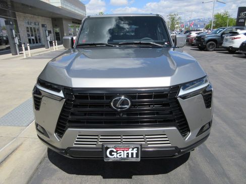 Used 2026 Lexus GX 550 w/ Cold Area Package AWD/4WD image 14