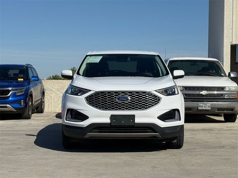 Used 2024 Ford Edge SEL image 5
