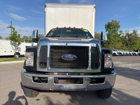 Used 2016 Ford F750 2WD Regular Cab Super Duty image 3