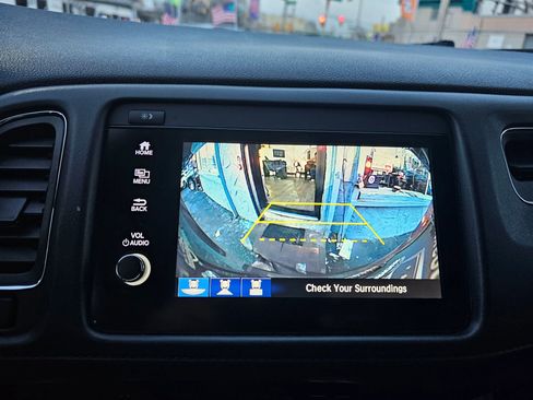 Used 2021 Honda HR-V EX image 24