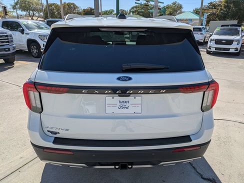 New 2026 Ford Explorer Active w/ Active Comfort Package RWD image 5