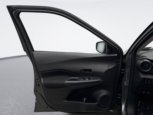 Used 2025 Nissan Kicks Play S FWD image 9