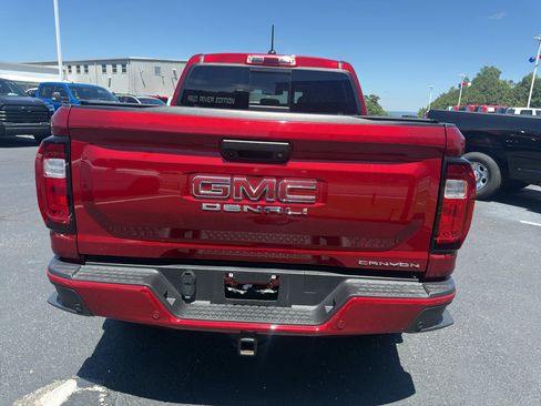 Used 2024 GMC Canyon Denali AWD/4WD image 6