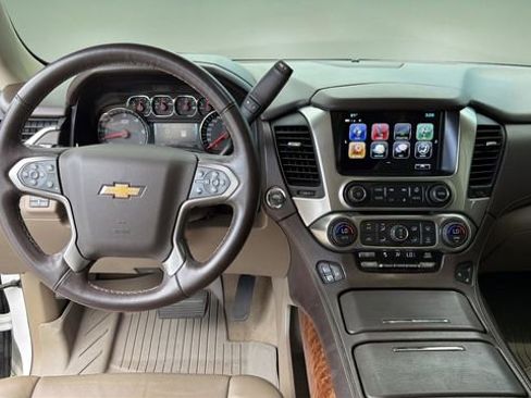 Used 2019 Chevrolet Tahoe Premier AWD/4WD image 10