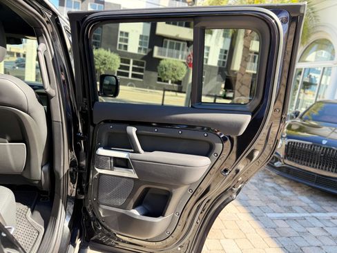 Used 2022 Land Rover Defender 110 S image 50