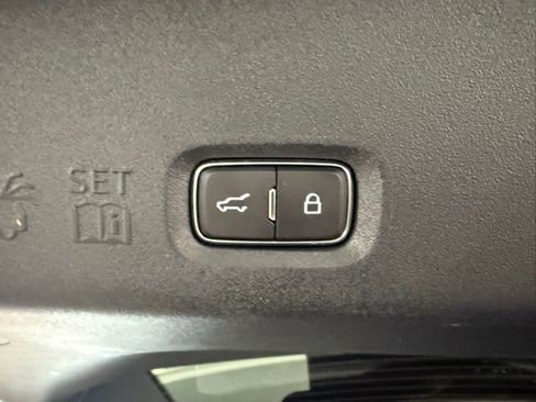 Used 2025 Lincoln Navigator Black Label image 10