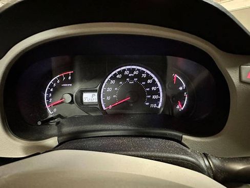 Used 2012 Toyota Sienna LE FWD image 33